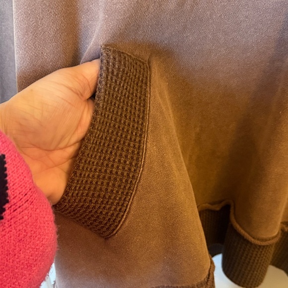 Easel Two-Tone Brown Mineral Wash Hooded Sweater - Picture 4 of 8